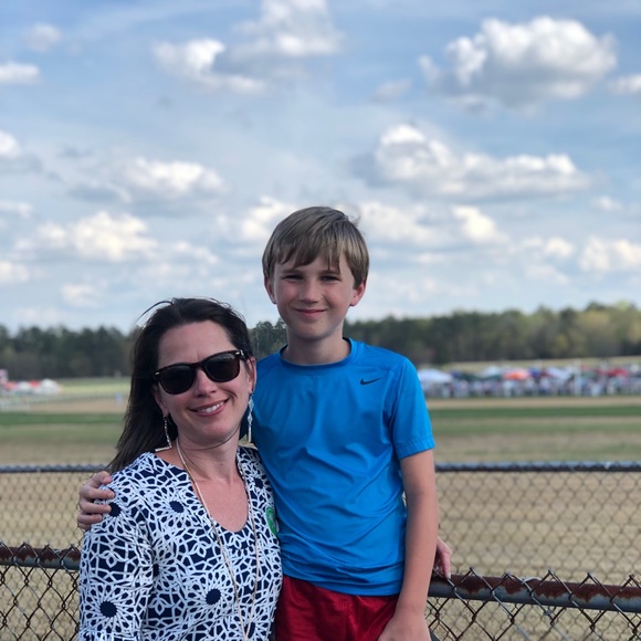 Meet your Posher, Lori - Picture 1 of 1